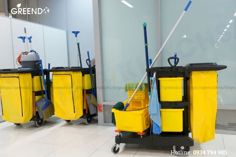 Hình ảnh thực tế của xe đẩy dọn vệ sinh-1